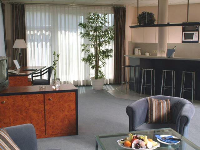 Hotel Arkadia Friedrichsdorf Exterior photo
